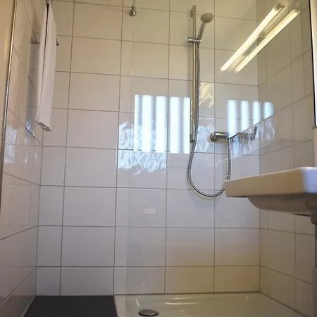 Zum Alten Bahnhof 3*
